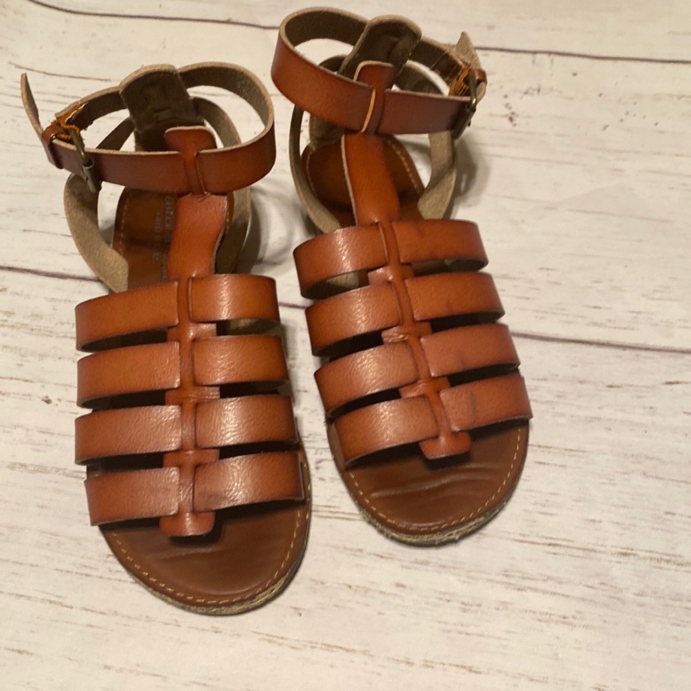AMERICAN EAGLE OUTFITTERS WOMEN FLAT SHOES SIZE 6 BROWN COLOR